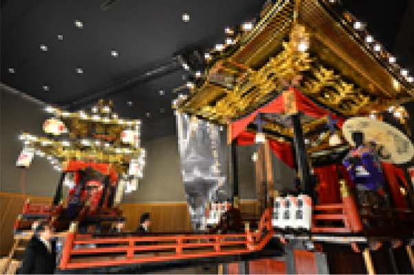 曳山交流館みよっさ